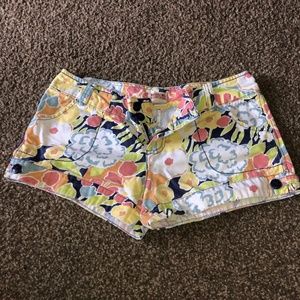 floral shorts